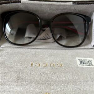 Gucci Chic Black Sunglasses